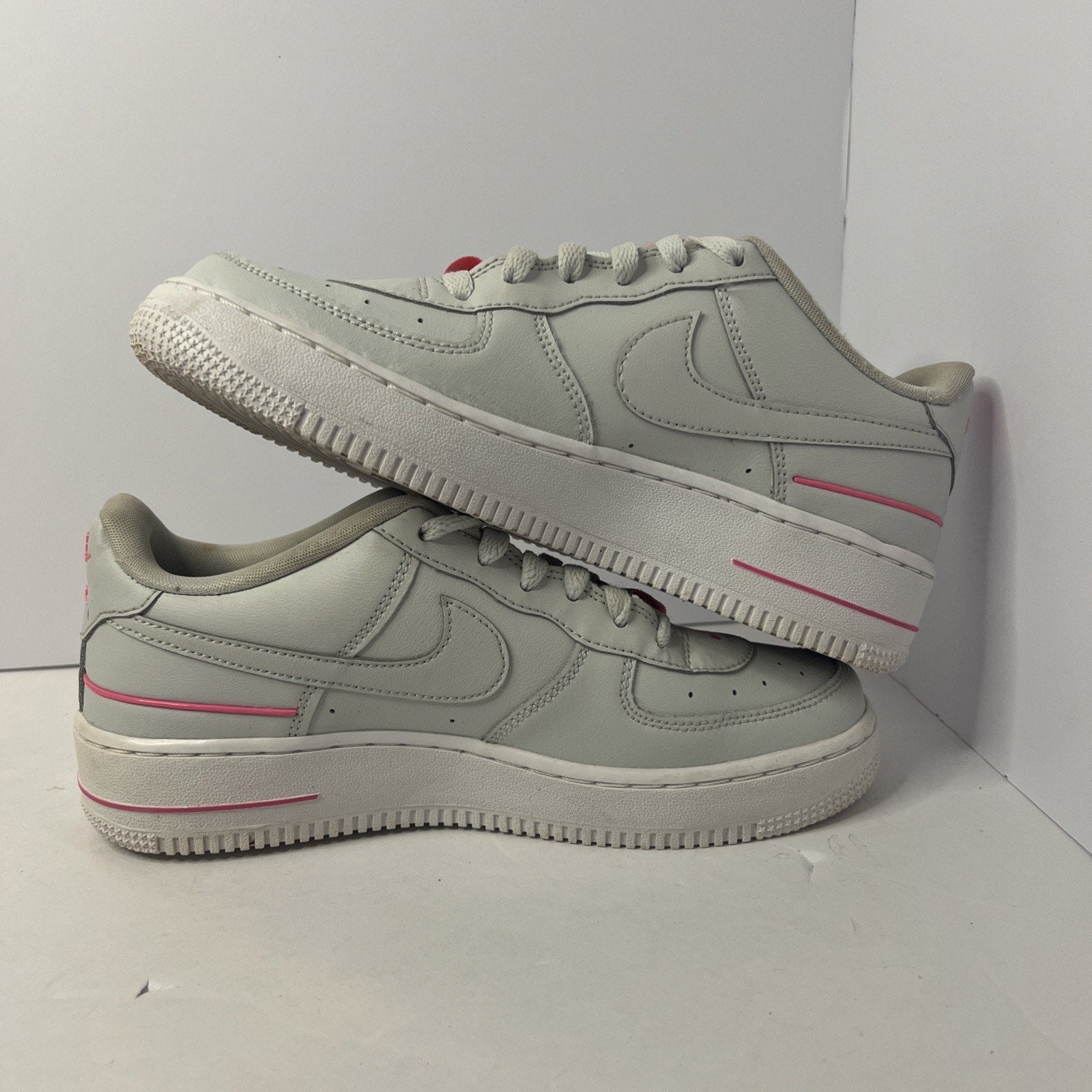 Size 6y - Af1 LV8 Photon Dust