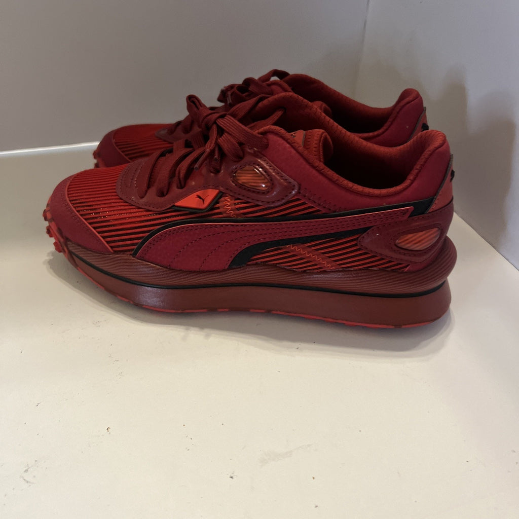 Size 5.5y - Puma Red