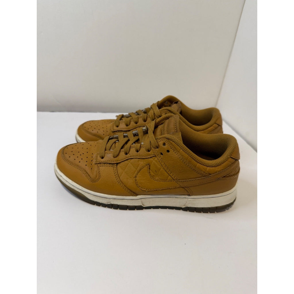 size 7.5 women - Dunk Low Tan