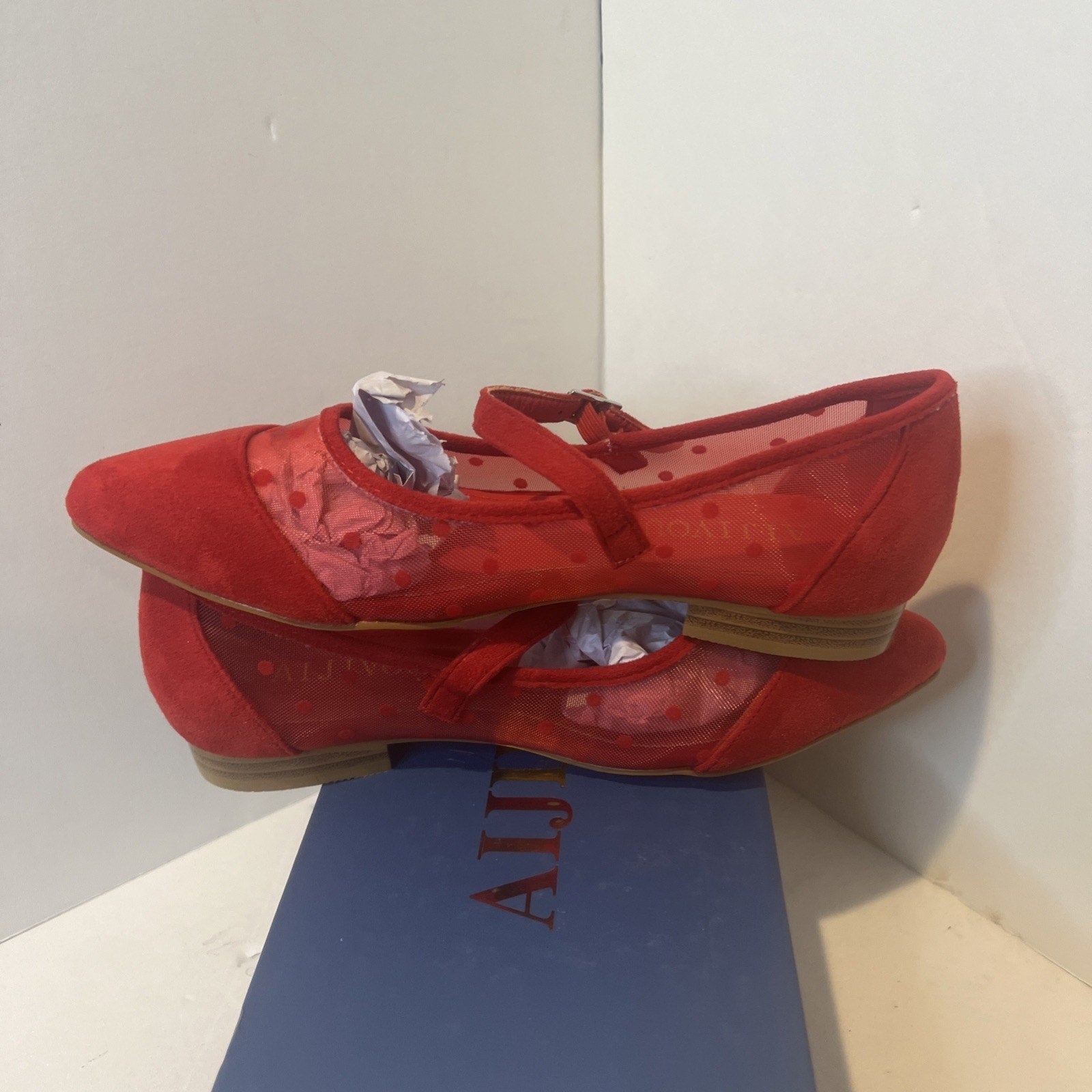 Size 7 Women’s - Red Mesh Flats
