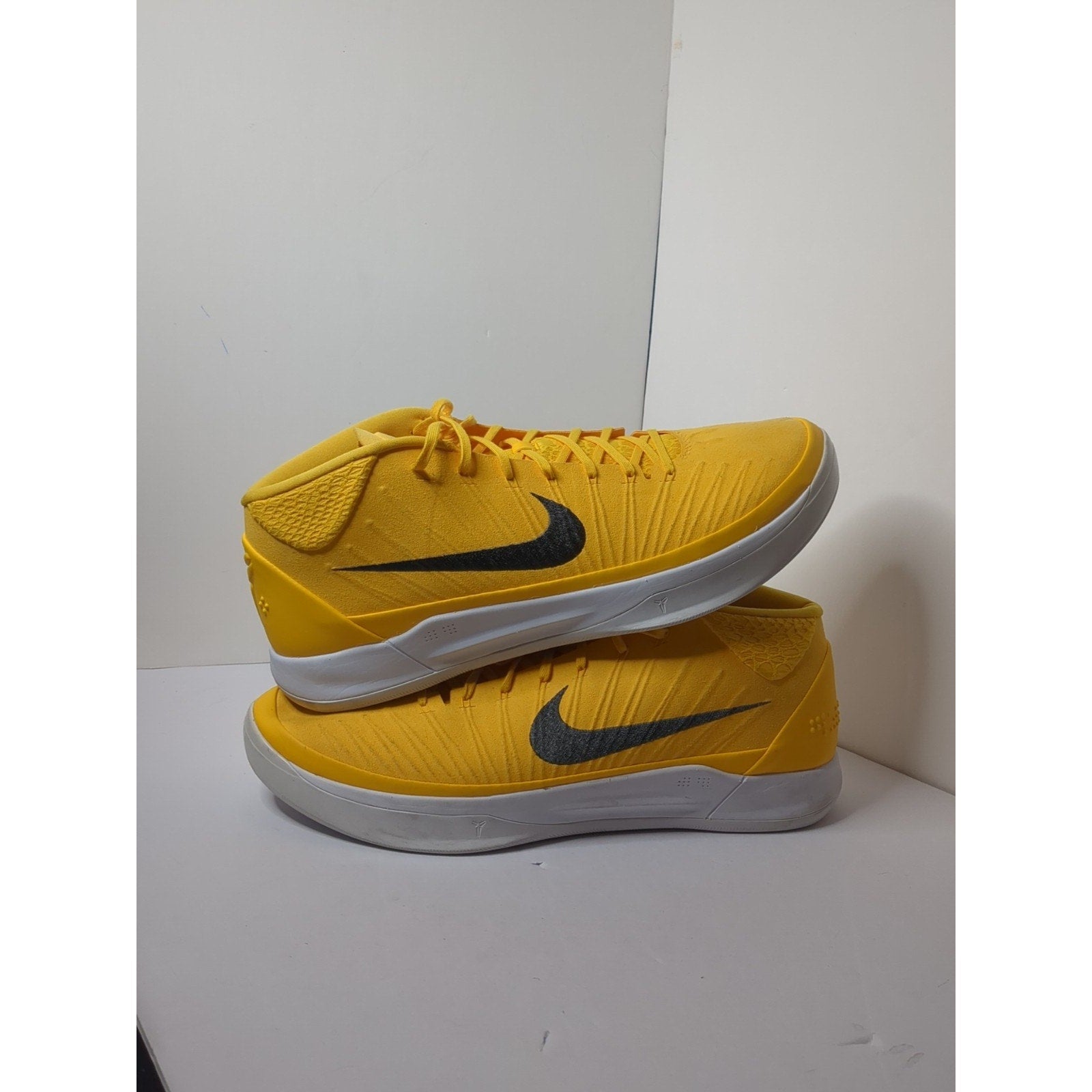 Size 18 - Nike Kobe Bryant AD TB University