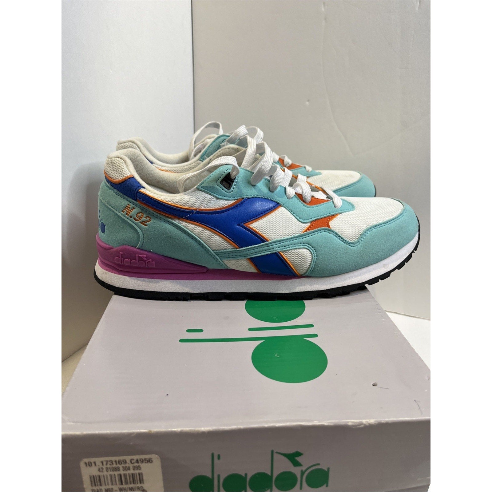 Size 8.5 Mens Diadora Multicolor