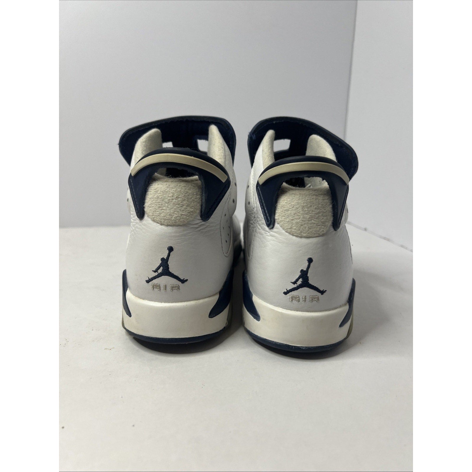 Size 5.5y - Jordan 6 Midnight Navy