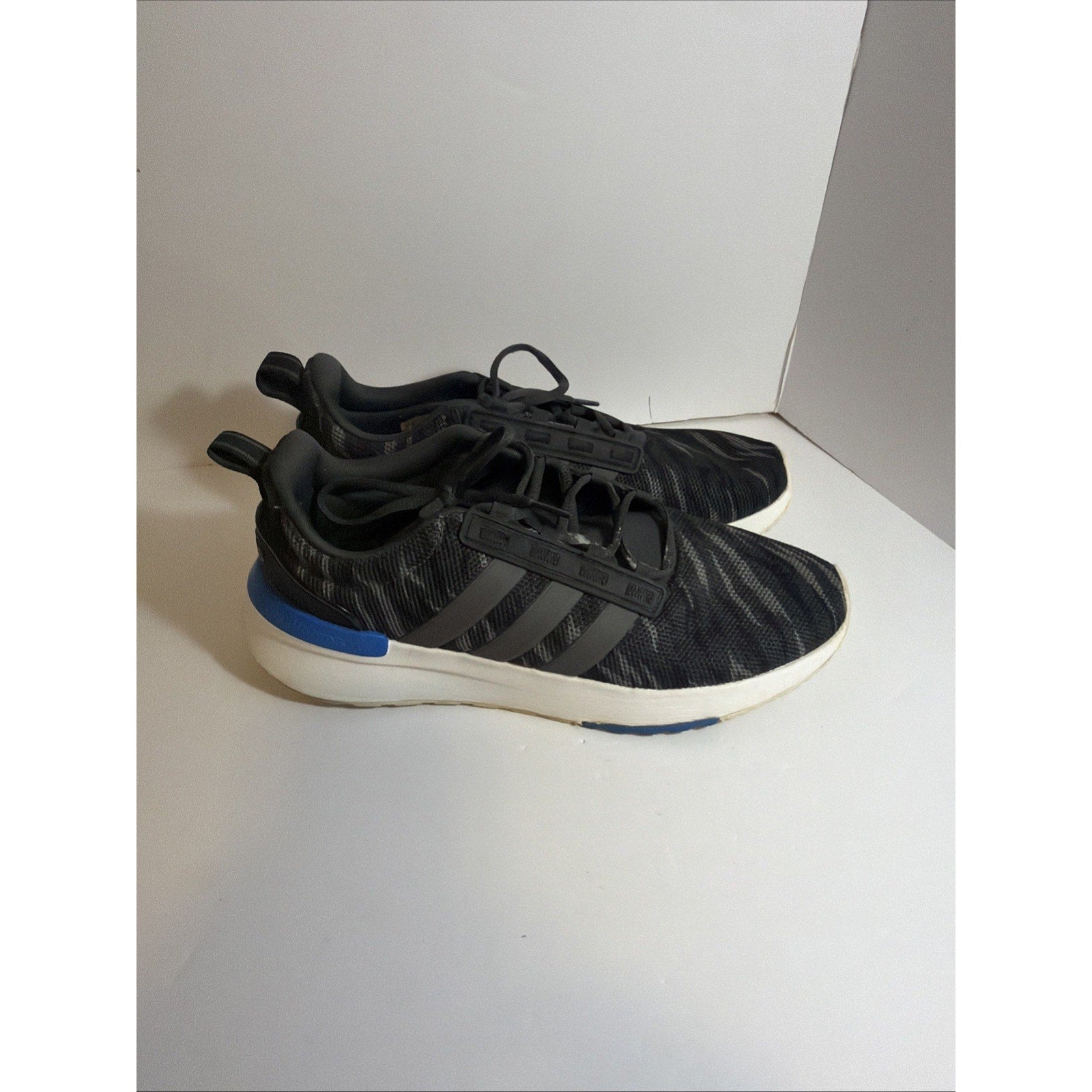 Size 9 - Adidas Racer TR21 Carbon Zebra