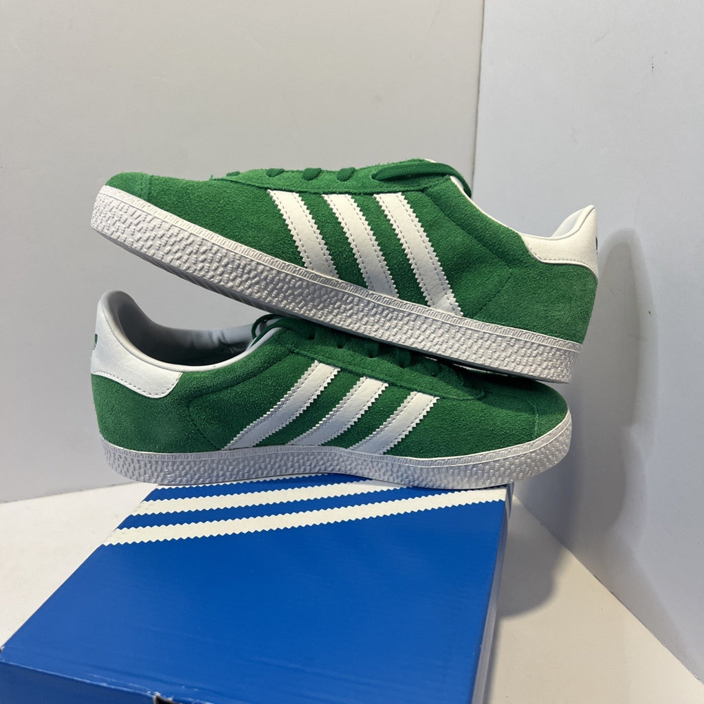 Size 4y - Adidas Gazelle