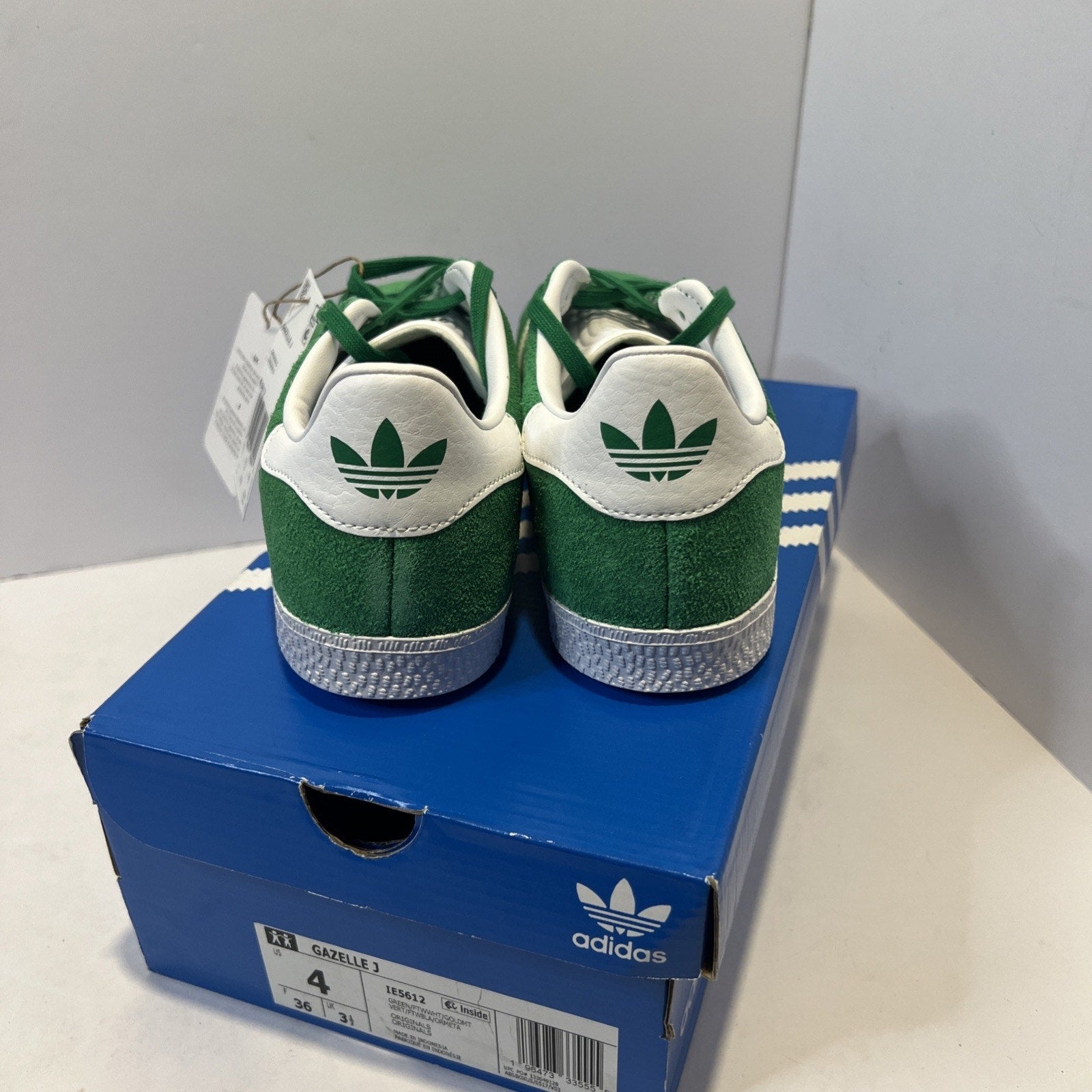 Size 4y - Adidas Gazelle