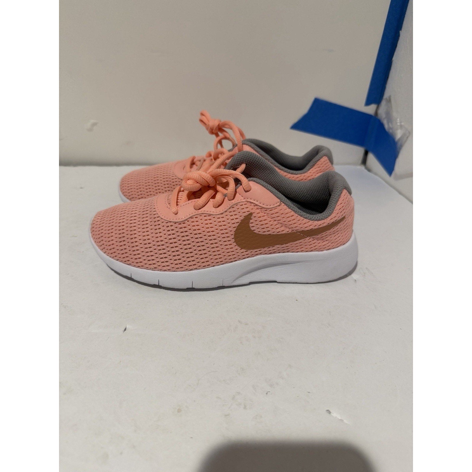 Size 2.5y - Nike Tanjun