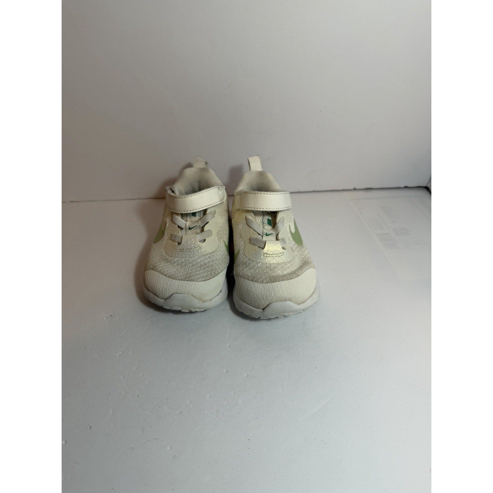 Size 6c -Nike revolution 6 next natare