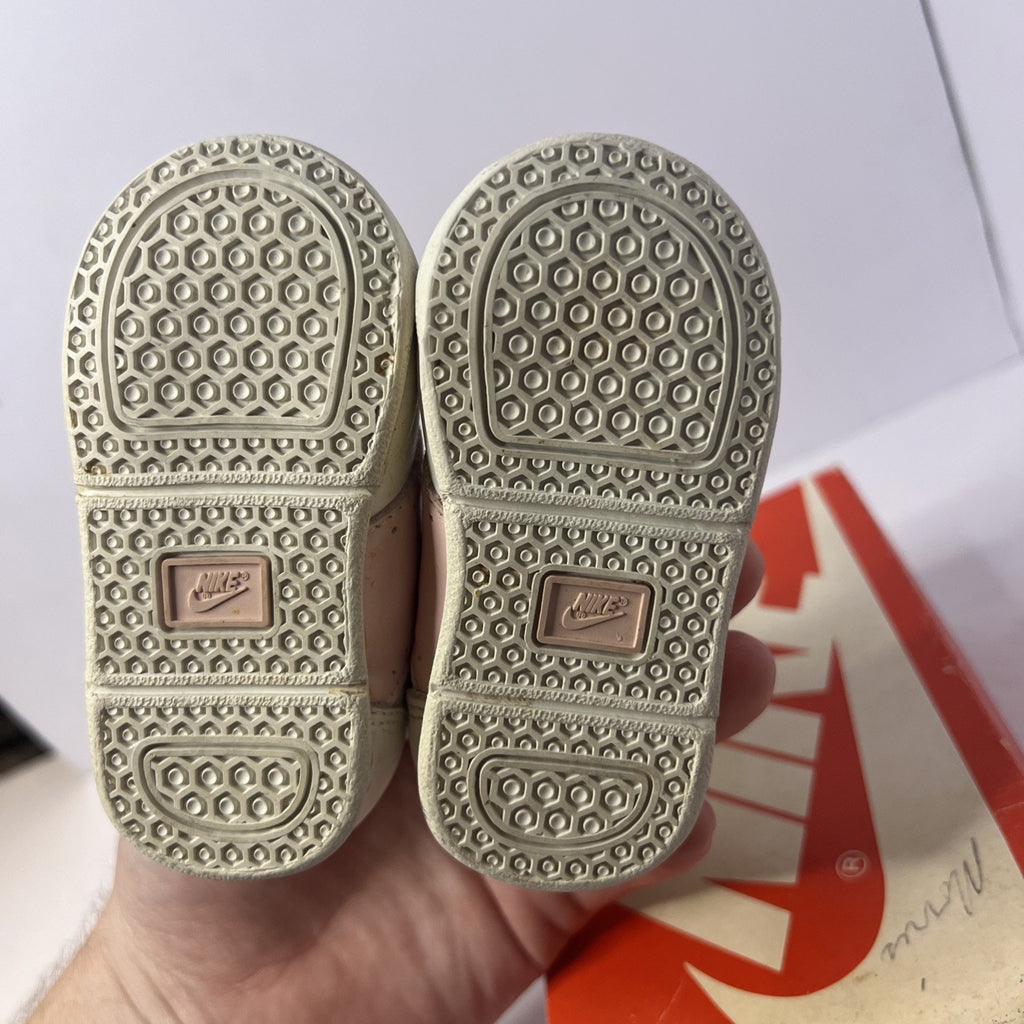 Size 2.5c - Nike Baby Shoes 1986