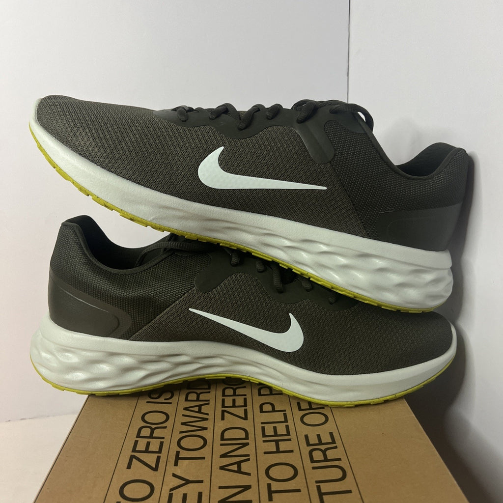 Size 14 - Nike Revolution 6