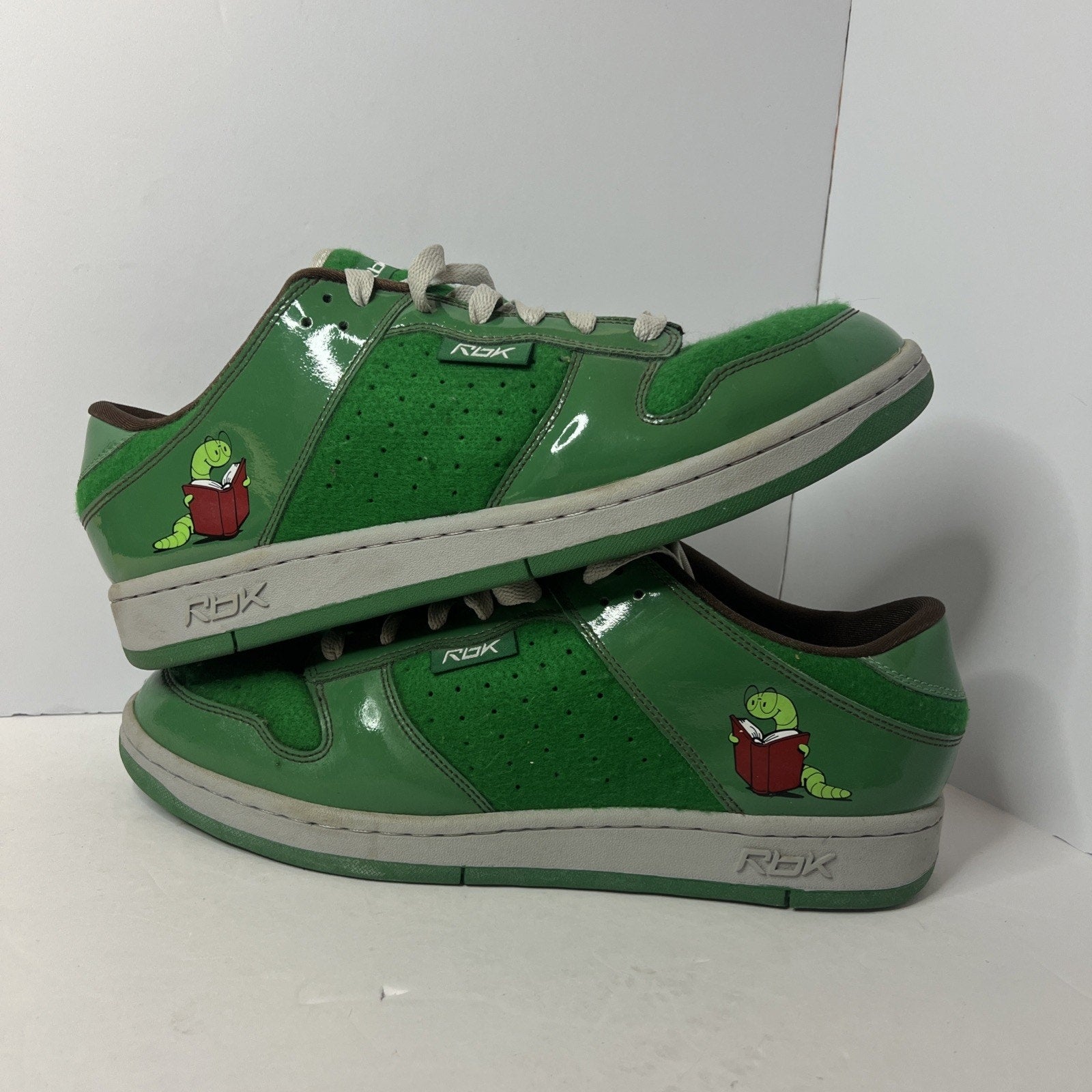 Size 13 - Reebok Bookworm