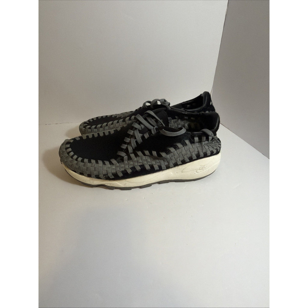Size 10 women - Nike Air Footscape Woven Black