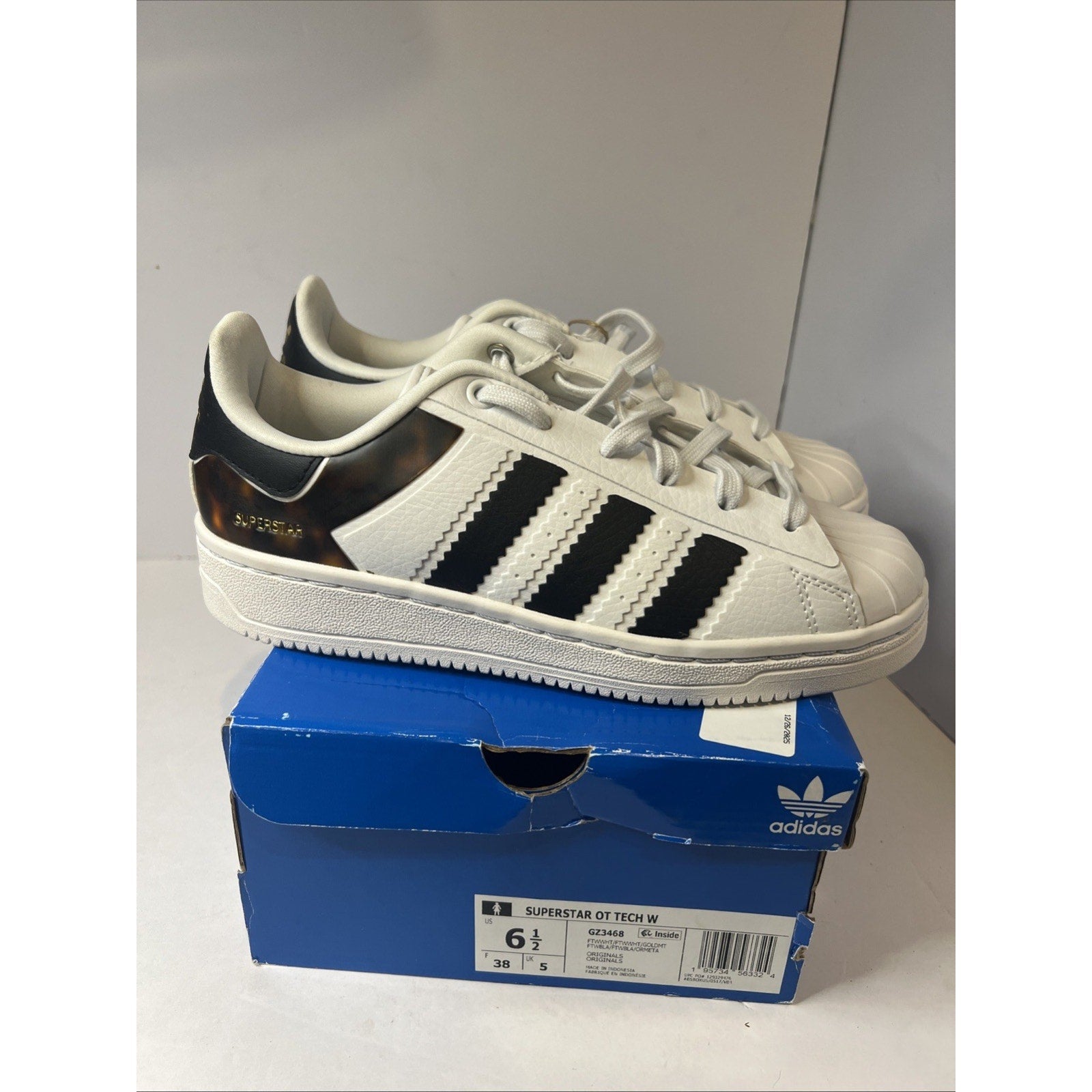 Size 6.5y - Adidas Superstar Ot Tech