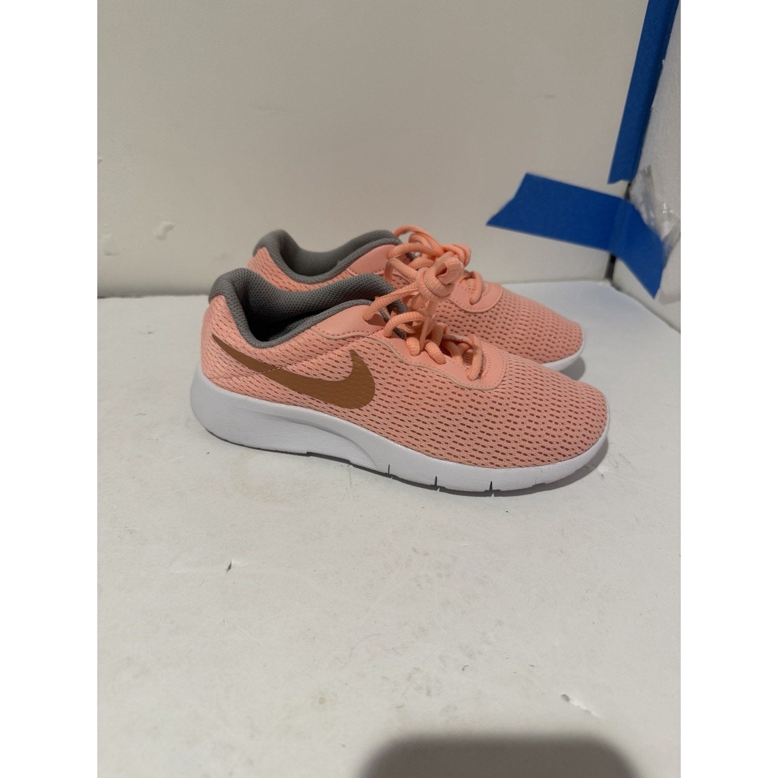 Size 2.5y - Nike Tanjun