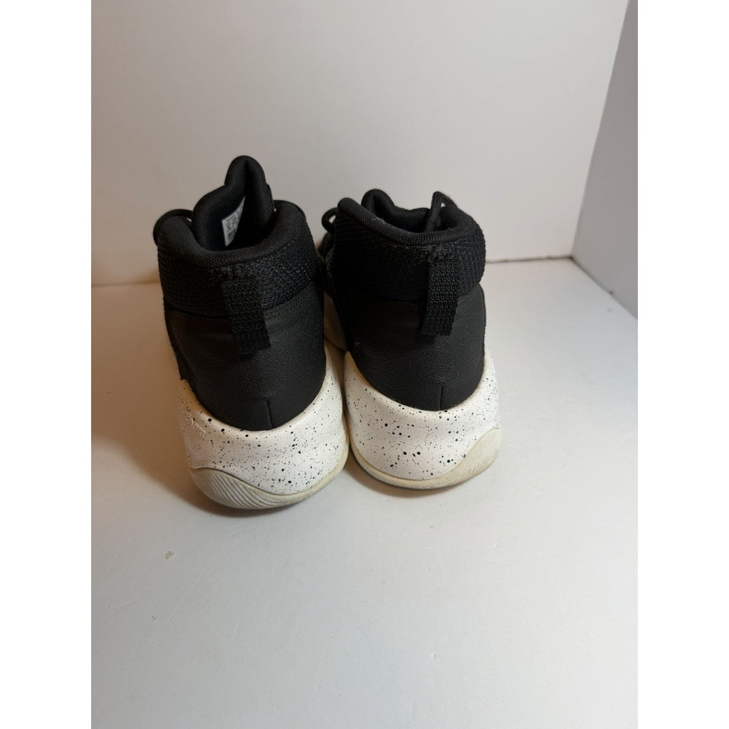 Size 9 - Adidas Streetfire Core Black