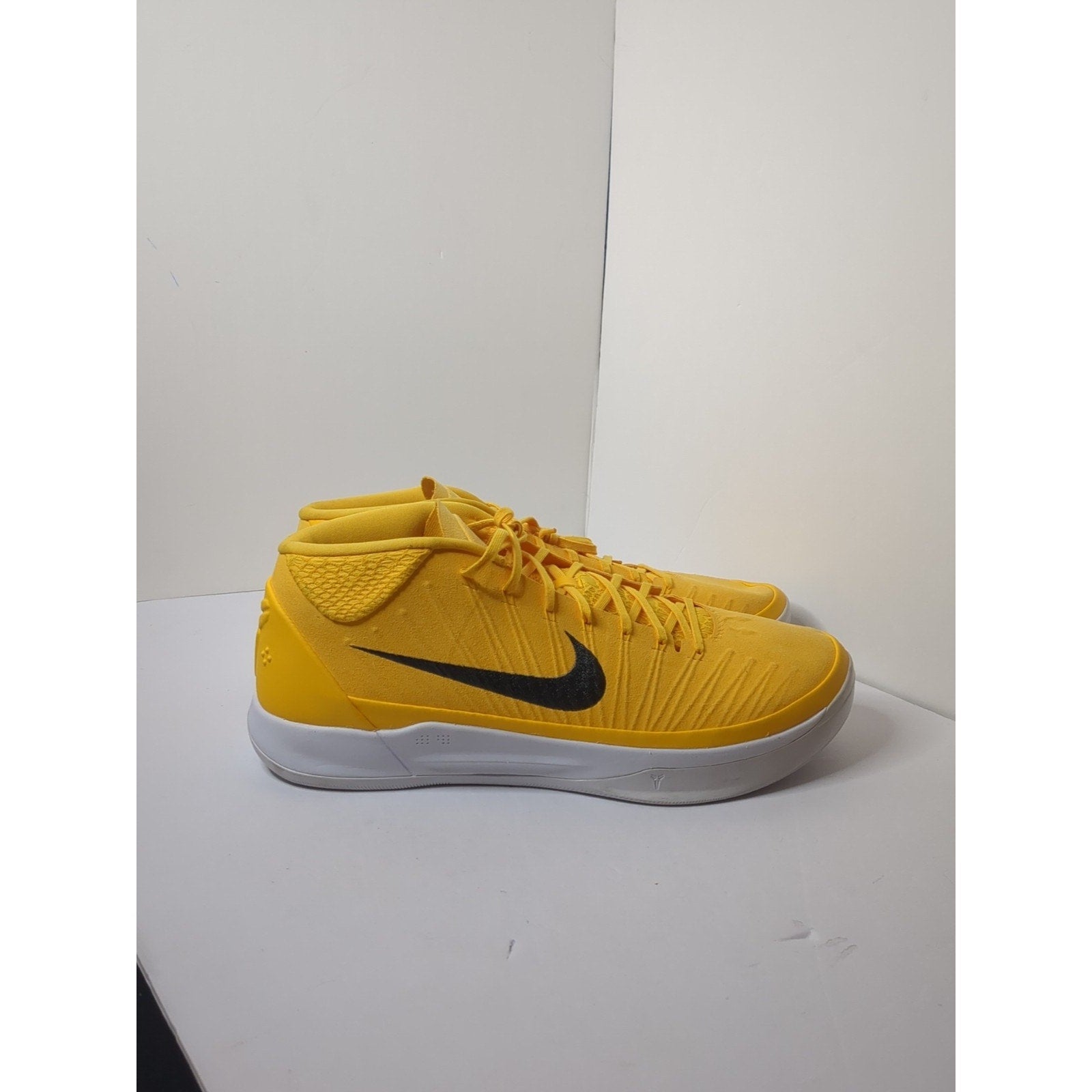 Size 18 - Nike Kobe Bryant AD TB University