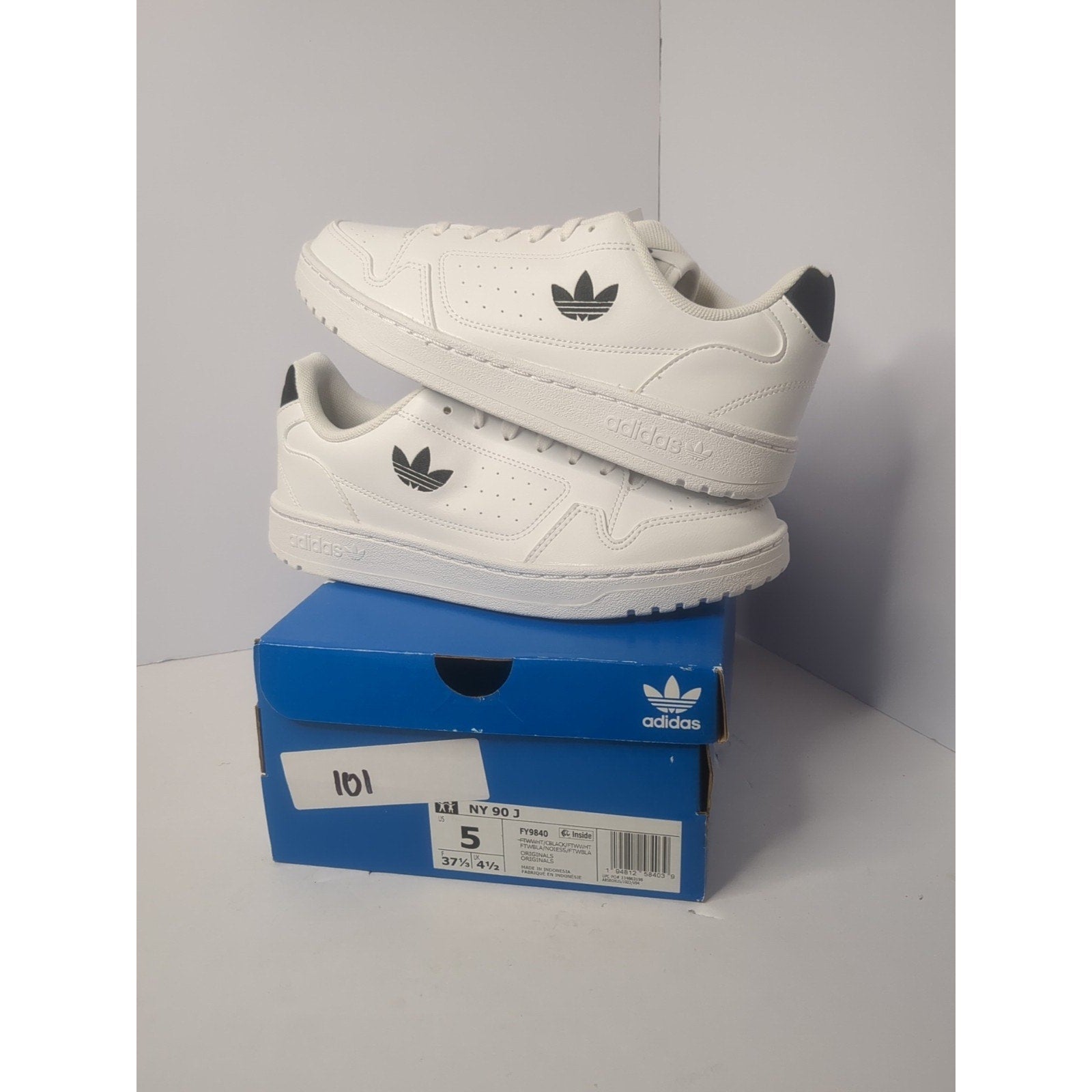 Size 5 - adidas Originals White