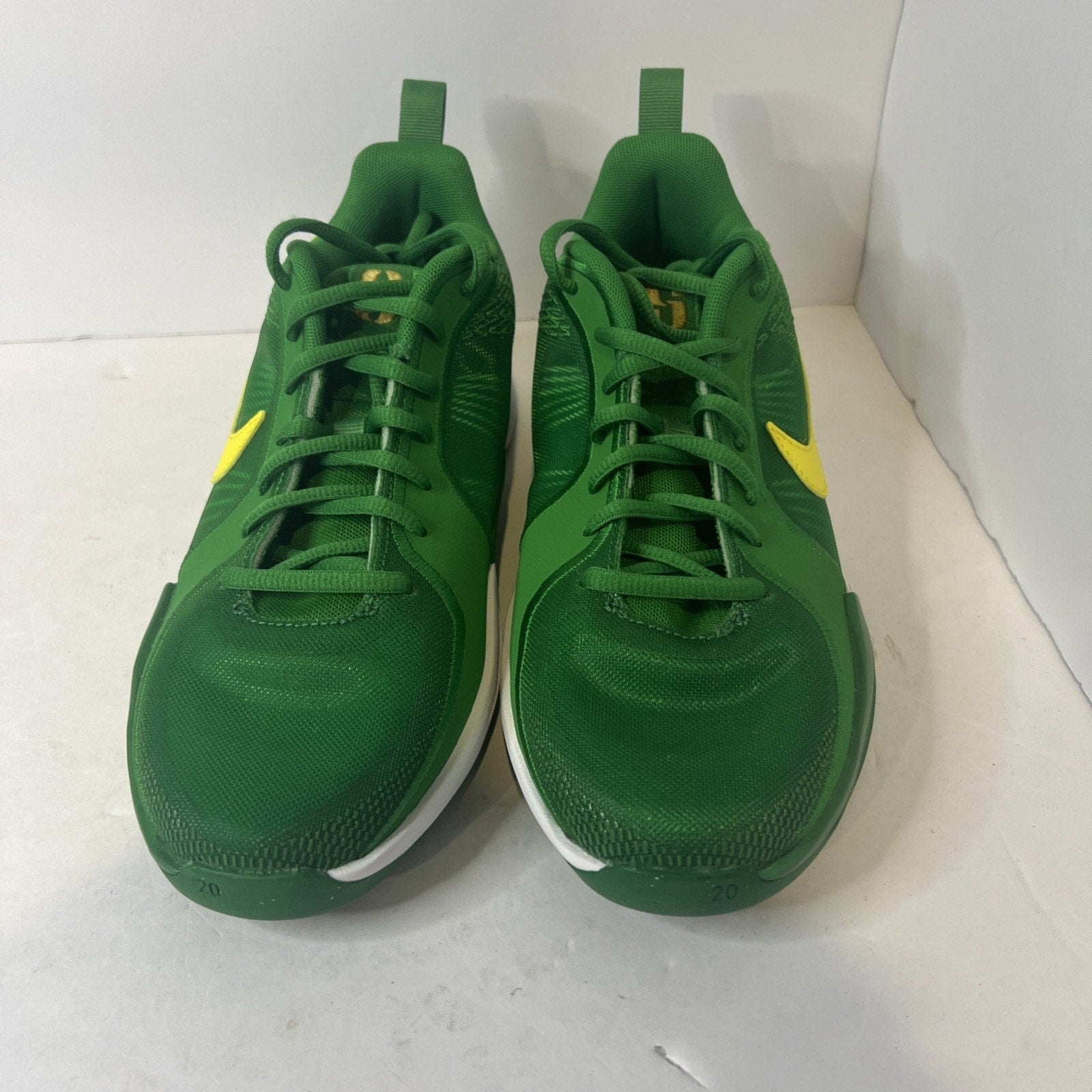 Size 5.5y - Nike Sabrina 2 Oregon