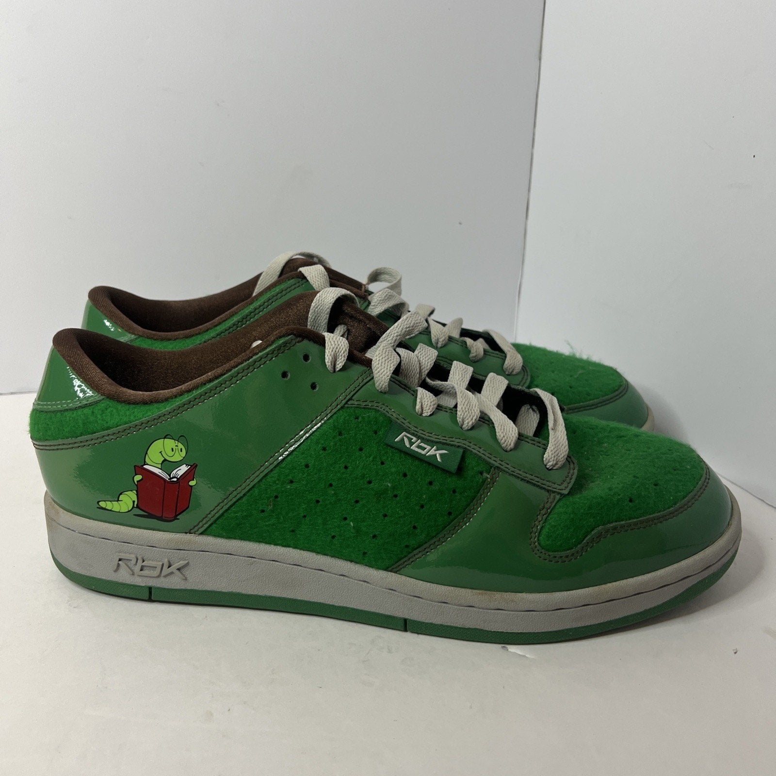 Size 13 - Reebok Bookworm