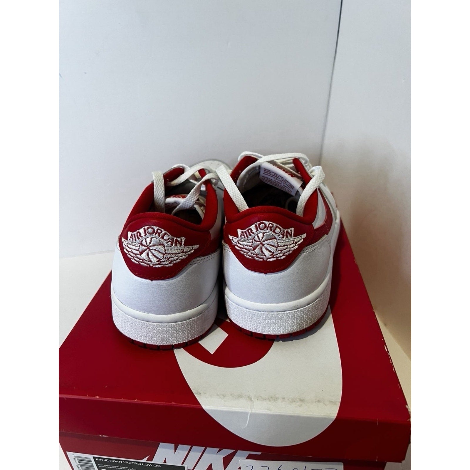 Size 9 M-Nike Air Jordan 1