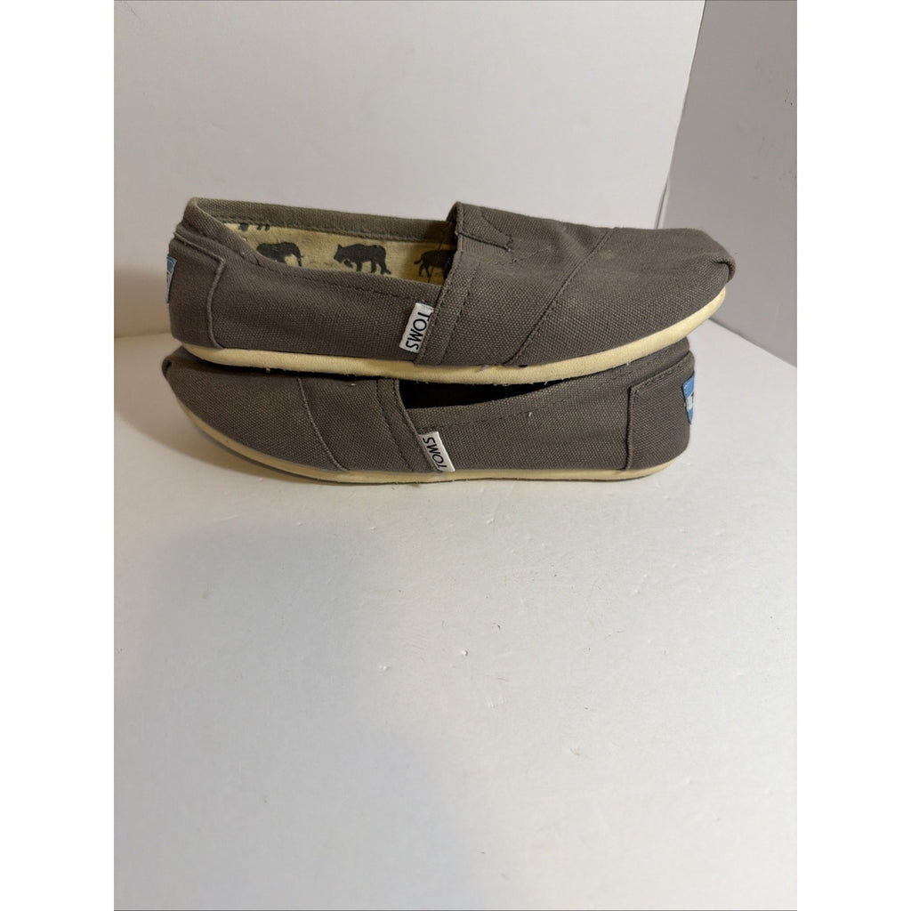 Size 6 Women’s - Toms