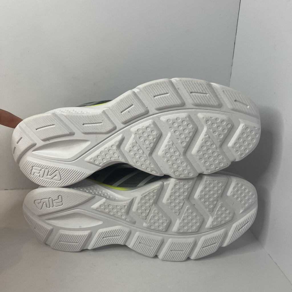 Size 10 - Fila Tennis Shoe