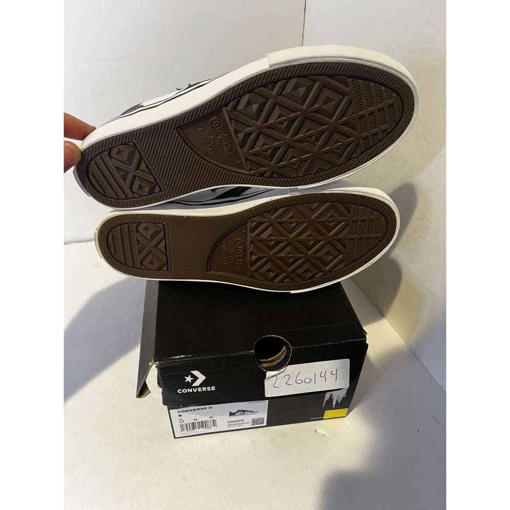 Size 4y - Converse pro blaze green