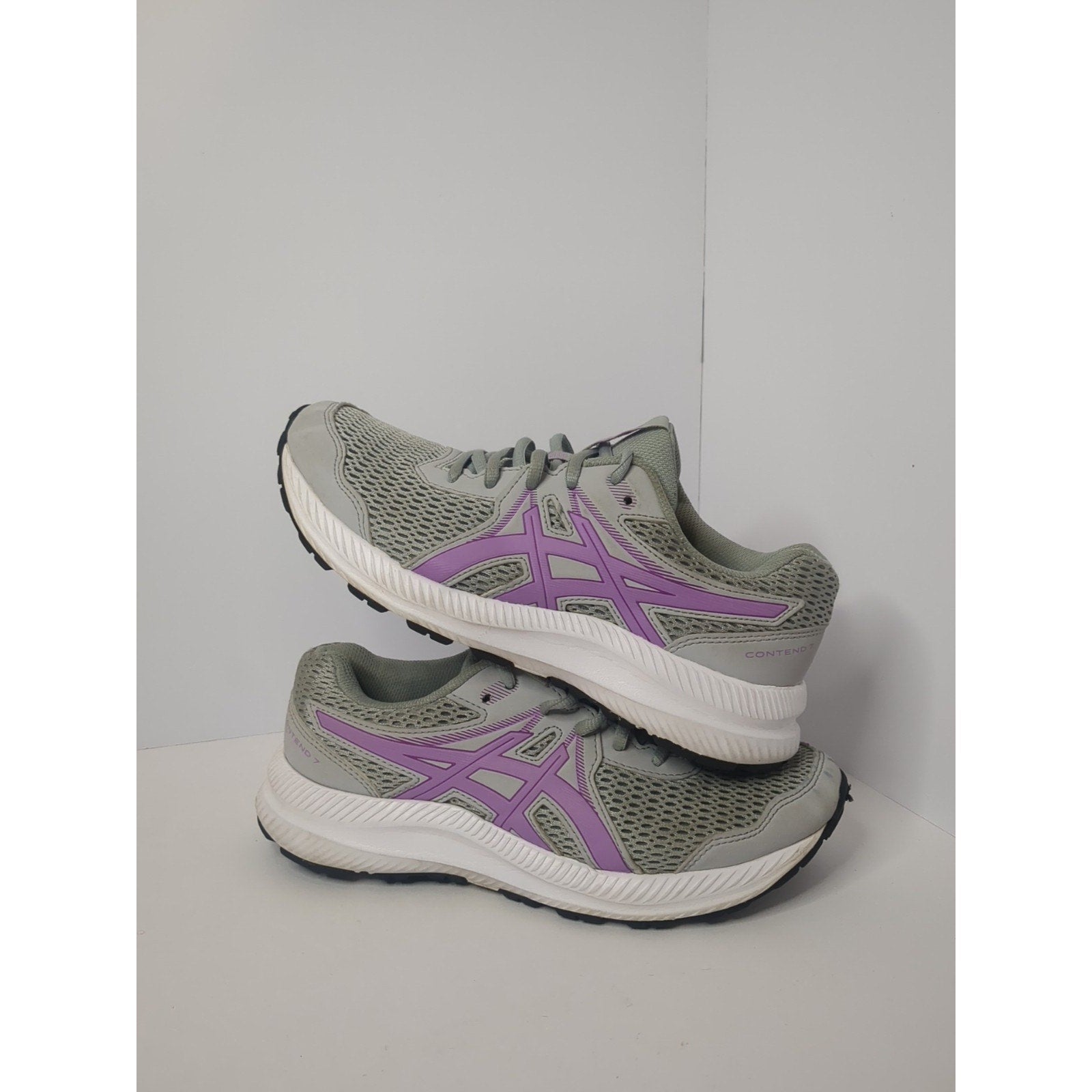 Size 6 Women's - ASICS Gel Contend 5 Mid Grey And Purple