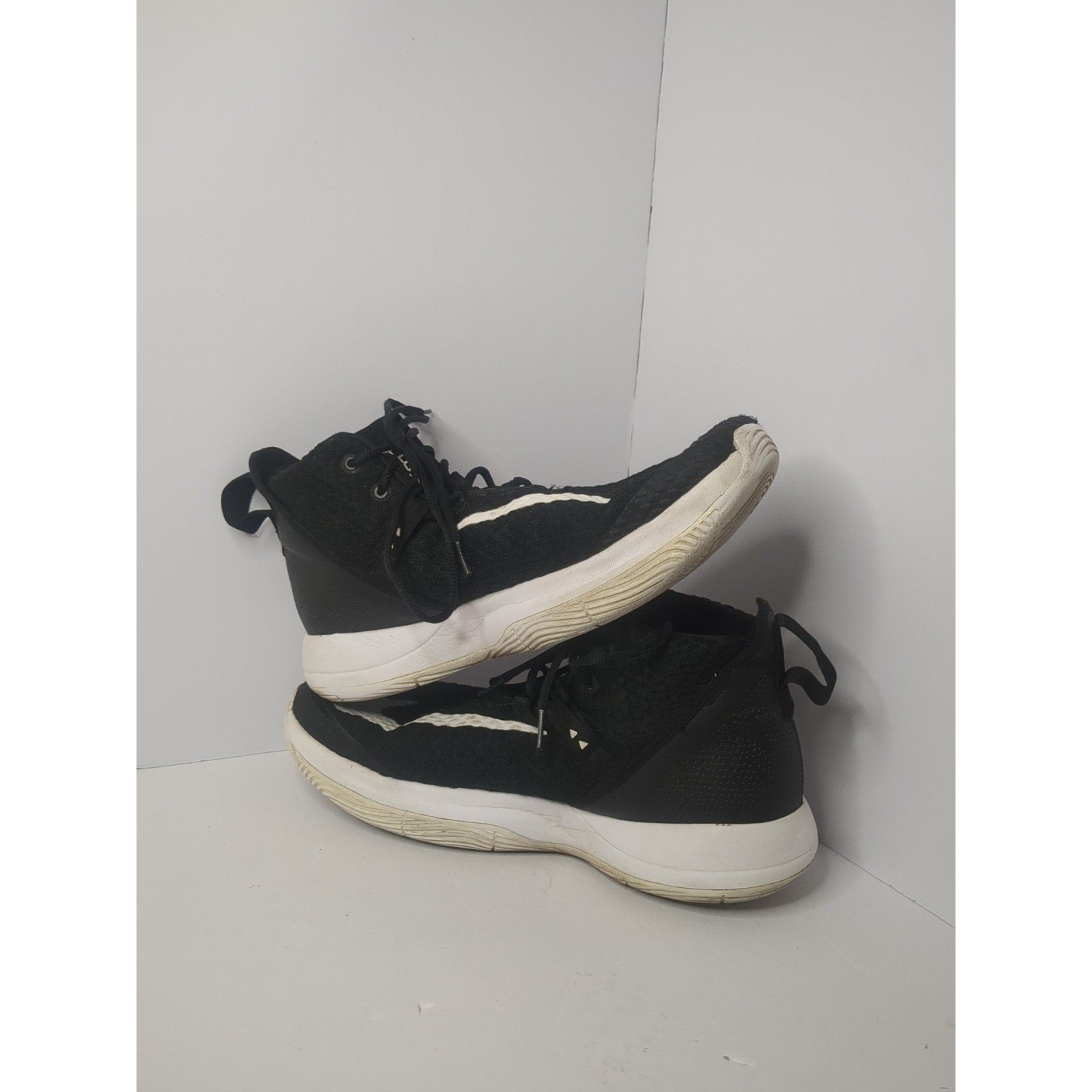 Size 14- Nike Zoom Rize