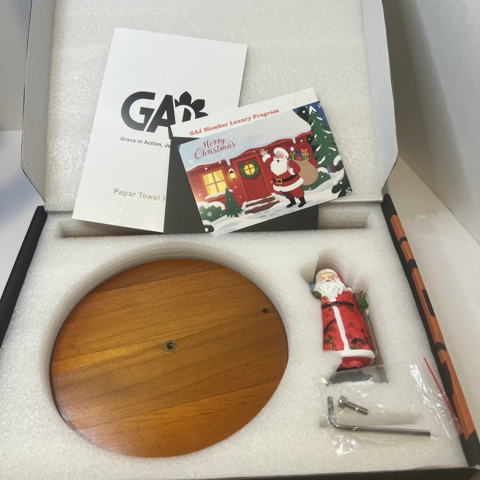 Christmas Paper Towel Holder With Santa GAJ Brand New