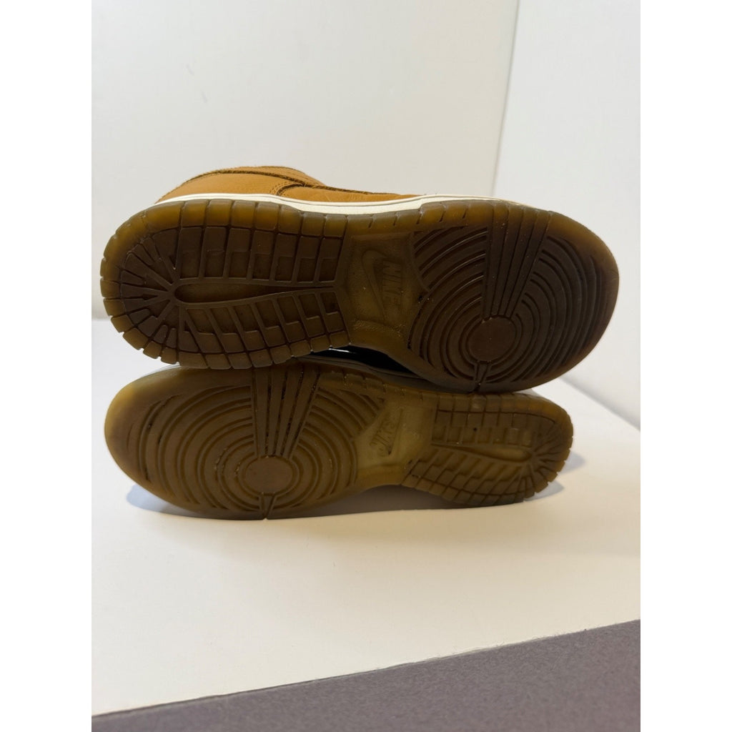 size 7.5 women - Dunk Low Tan