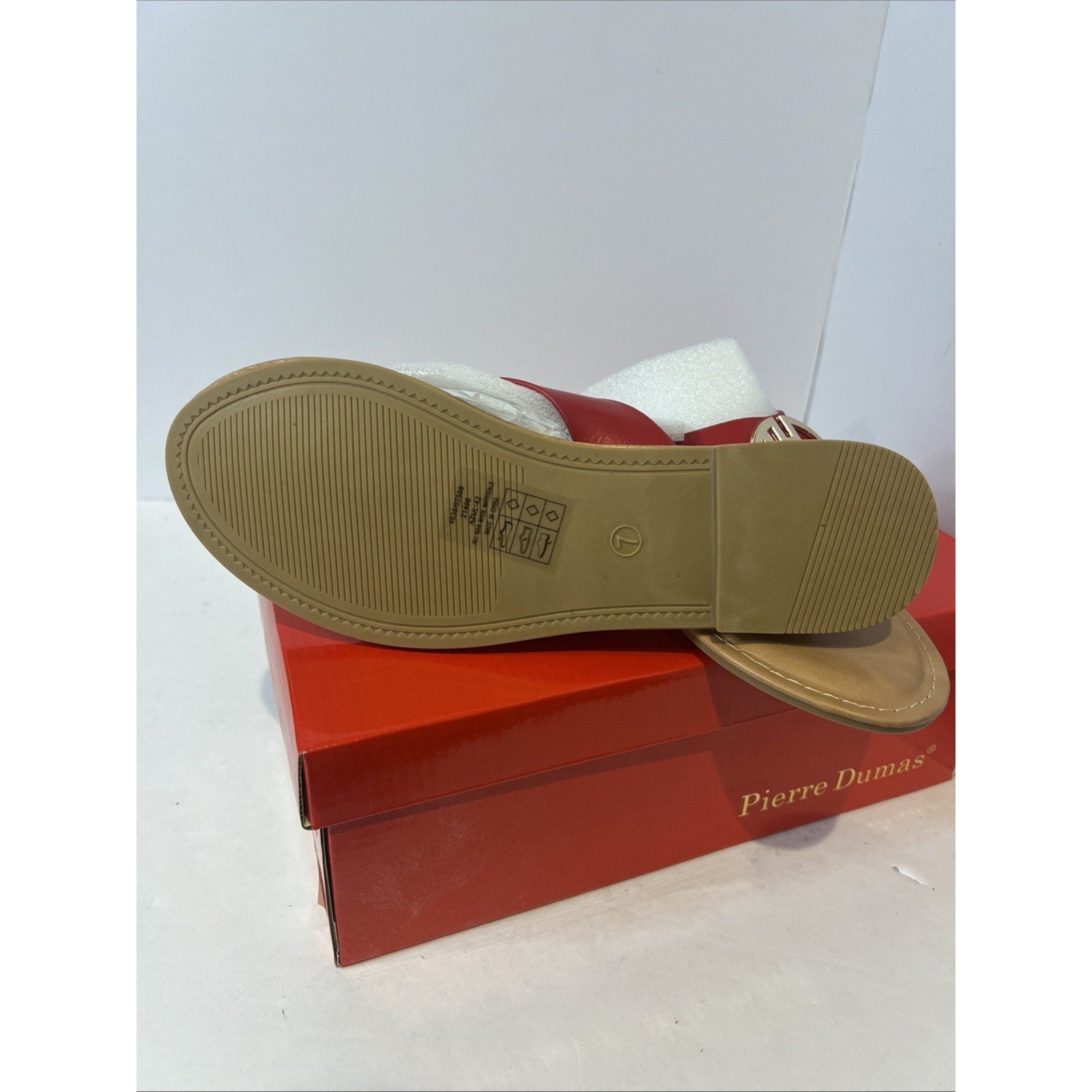 Size 7 Women’s - Pierre Dumas Sandles