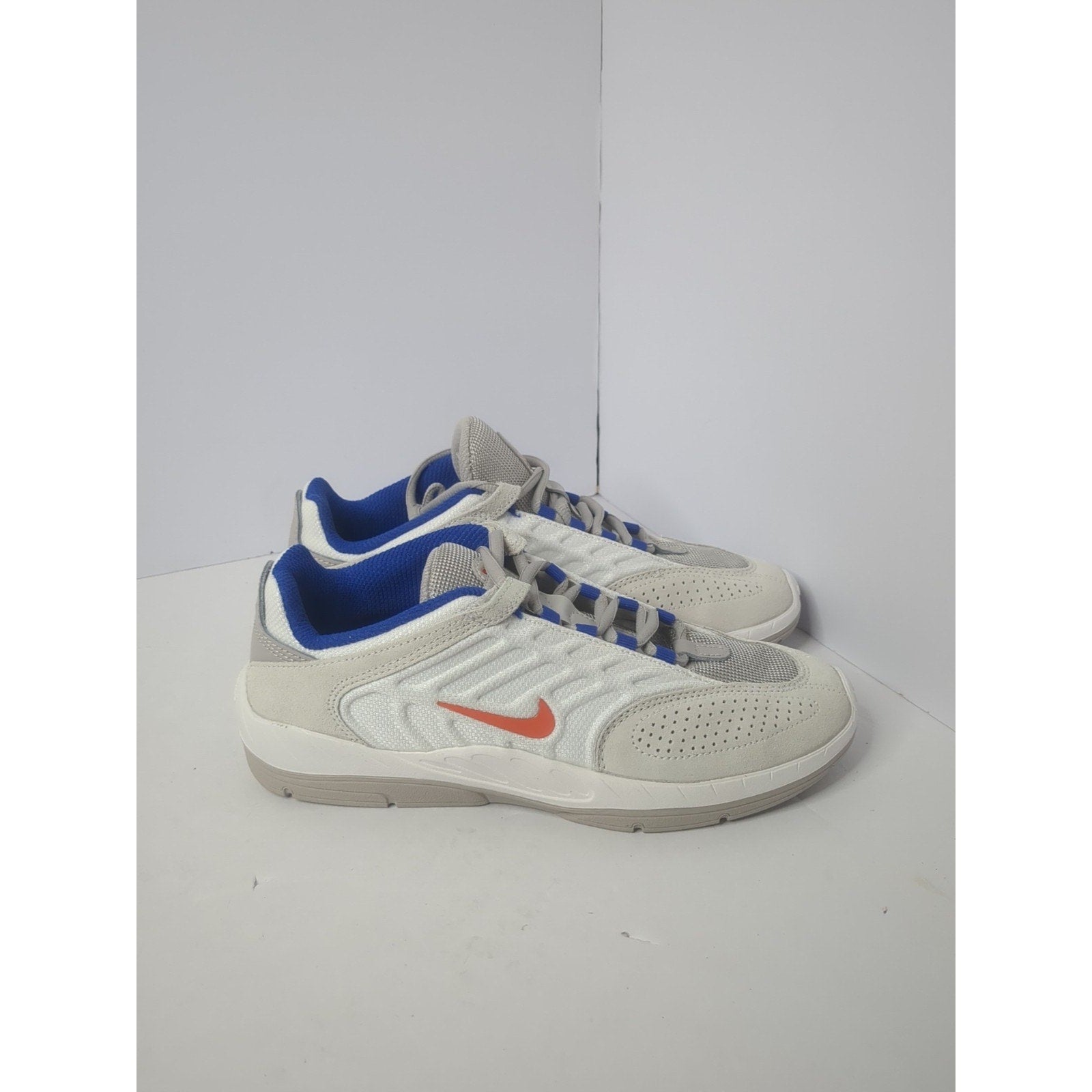 Size 6 - Nike Vertebrae SB Light Iron Ore Cosmic Clay