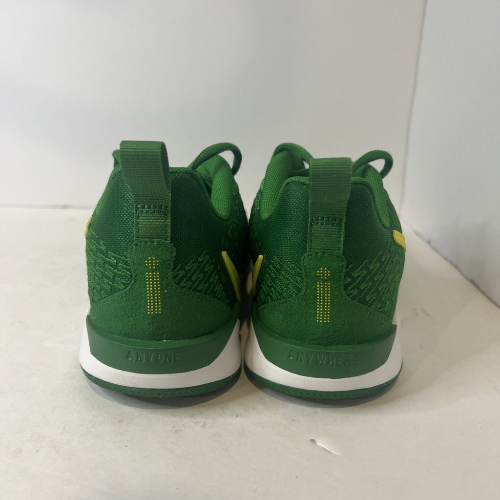 Size 5.5y - Nike Sabrina 2 Oregon