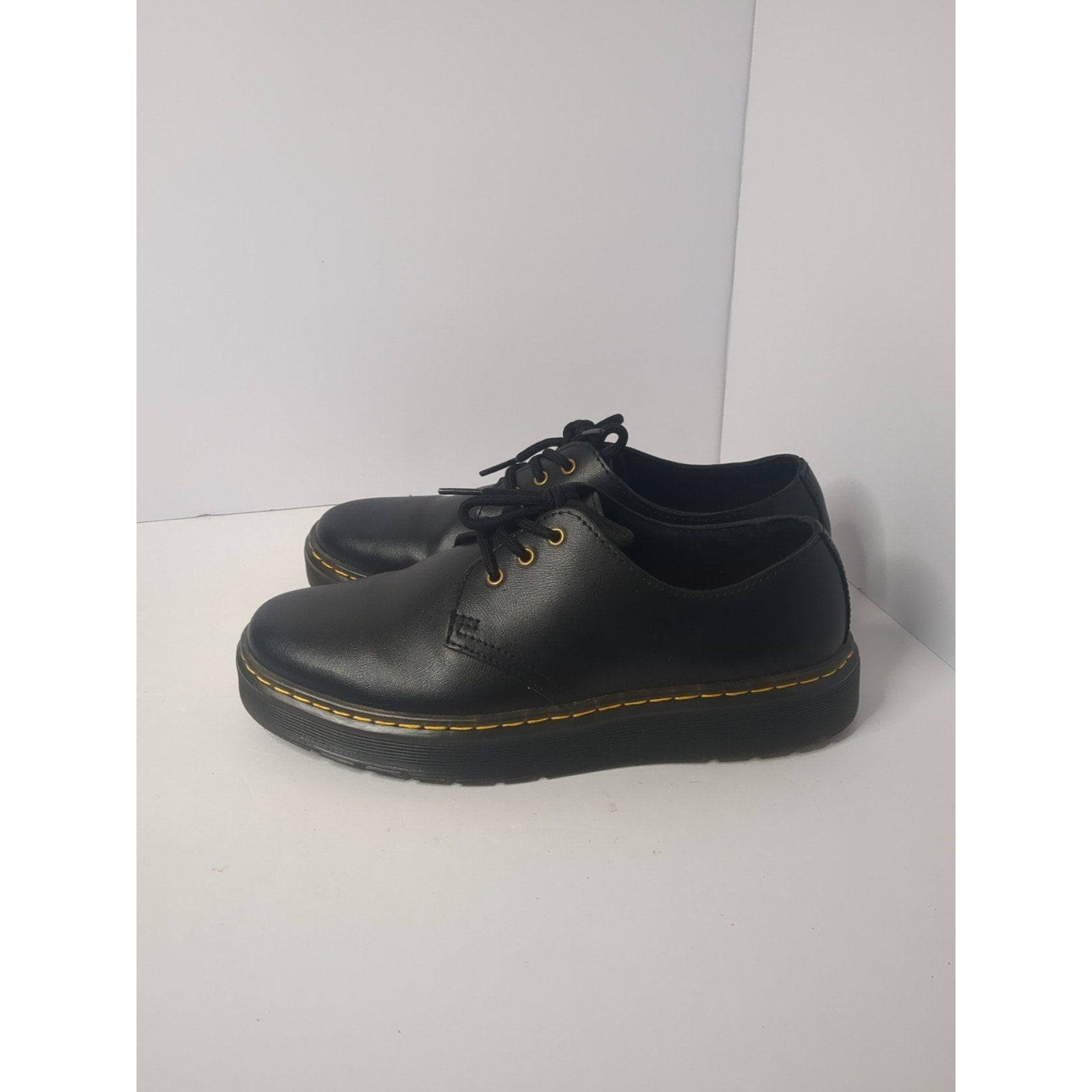 Size 7- Doc Martin Air Wait Low