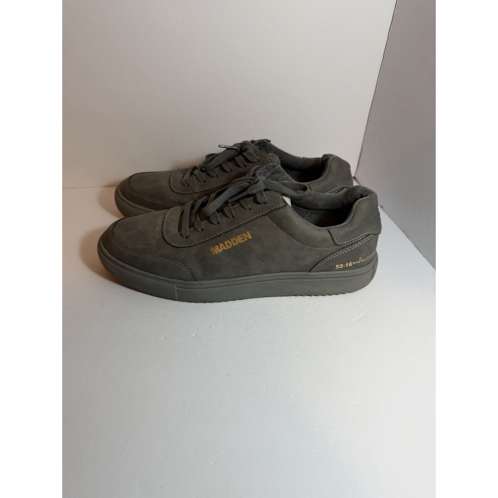 Size 9 - Steve Madden Sneakers