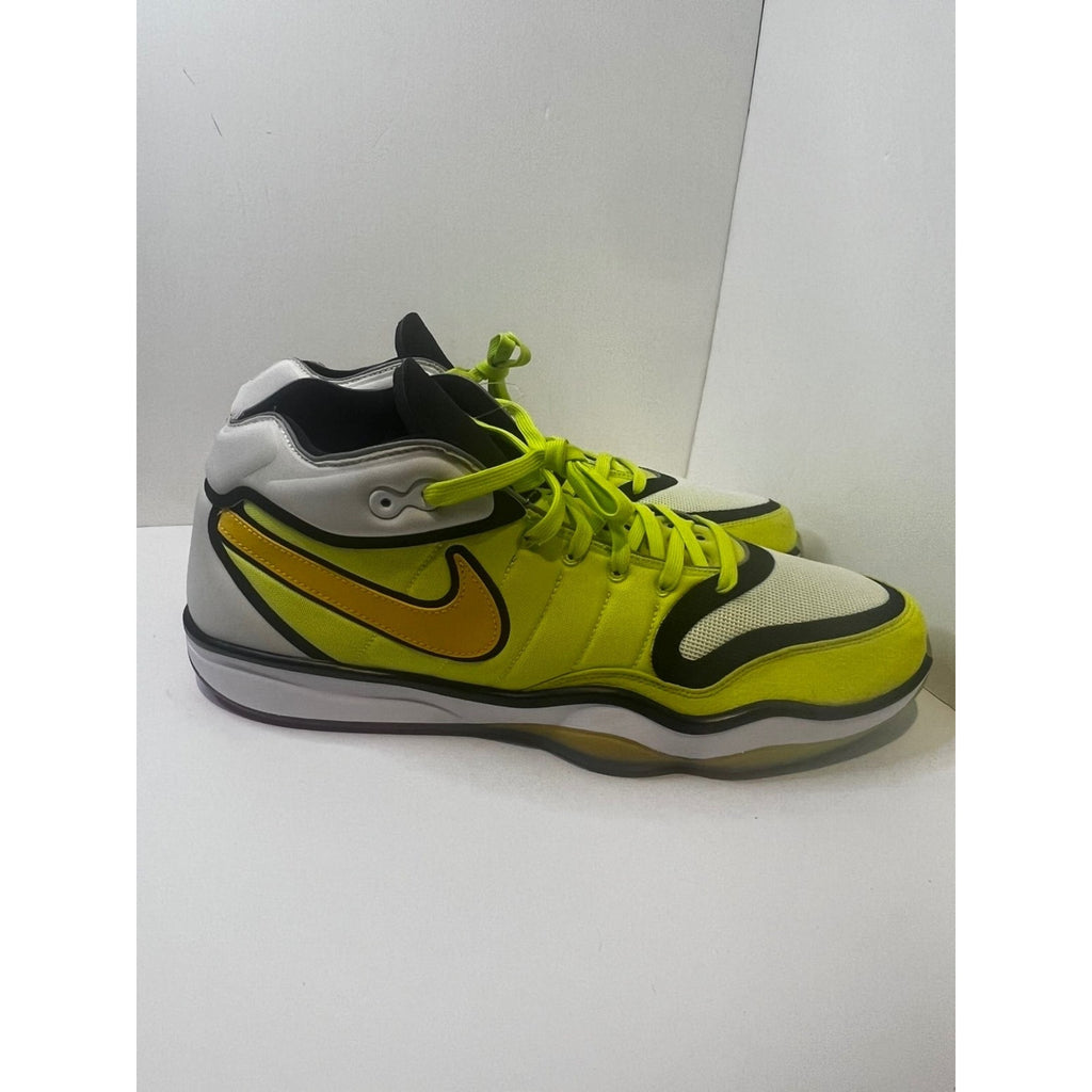 Size 16 - Nike gt zoom